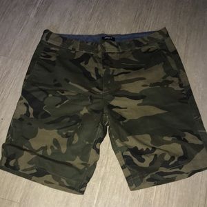 Mens Camo shorts size 32